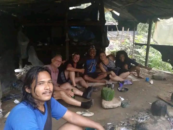 Brown Bamboo Guest House & Trekking Bukit Lawang Εξωτερικό φωτογραφία